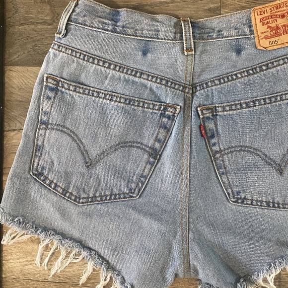 Levi's vintage 505 Blue Jean Shorts with Frayed Hem - Picture 6 of 10